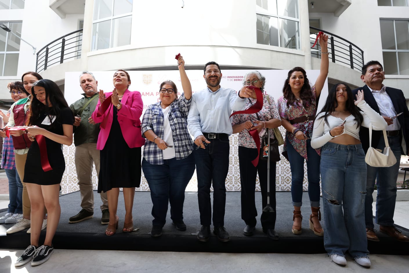 FOTO - ENTREGA DE LA UNIDAD HABITACIONAL “EL PORVENIR”, EN LA ALCALDÍA TLÁHUAC (2).jpeg
