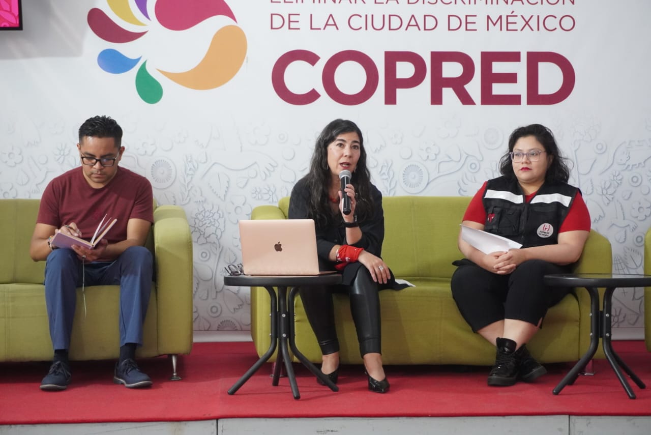 LA REGLA SE ROMPE HABLANDO_4.jpeg