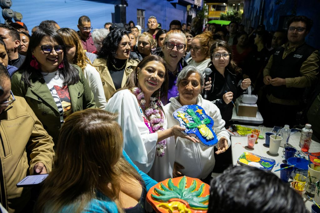 con gente chiki.jpg